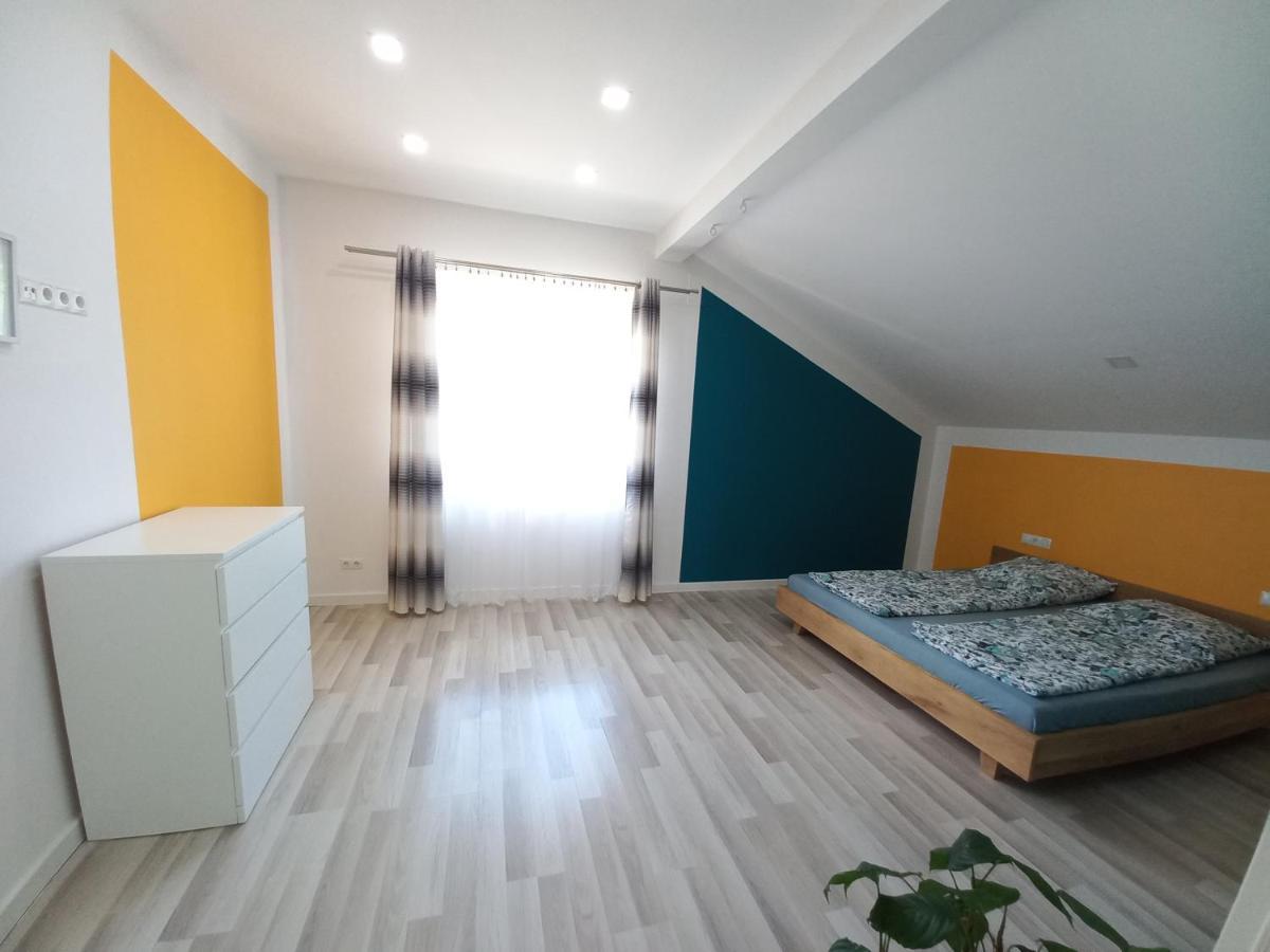 Domki Cztery Pory Roku Czchow Bagian luar foto