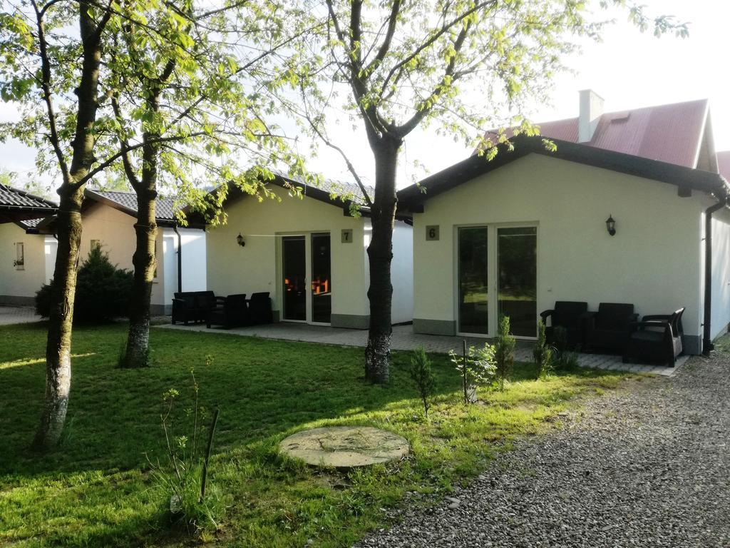 Domki Cztery Pory Roku Czchow Bagian luar foto